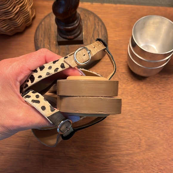 DIBA TRUE Count Tess sandals :: 9M :: like new - Picture 7 of 8